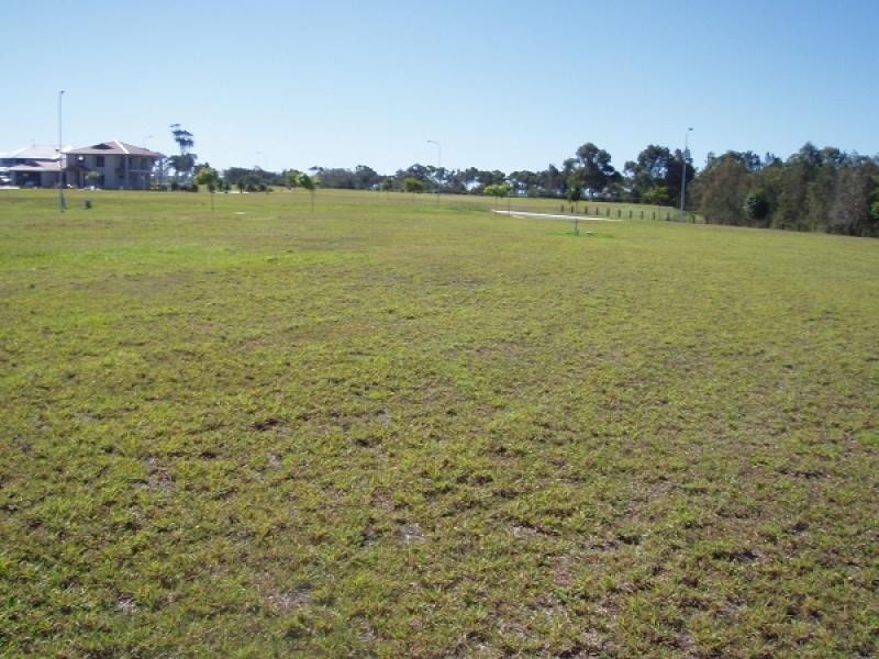 16 Barramundi Dr, Burrum Heads QLD 4659