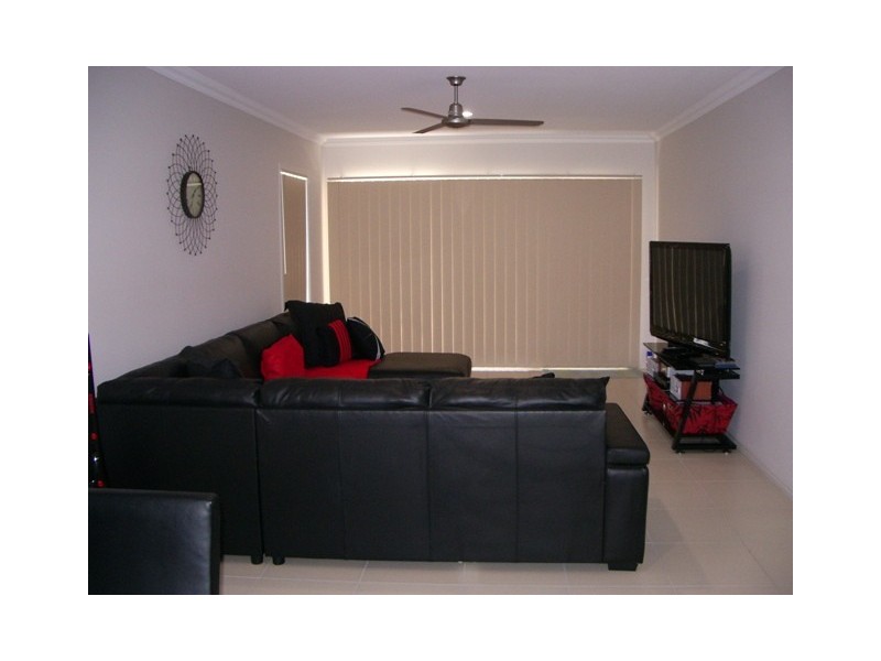 1 Cockle Crt, Burrum Heads QLD 4659