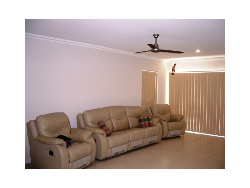 1 Cockle Crt, Burrum Heads QLD 4659