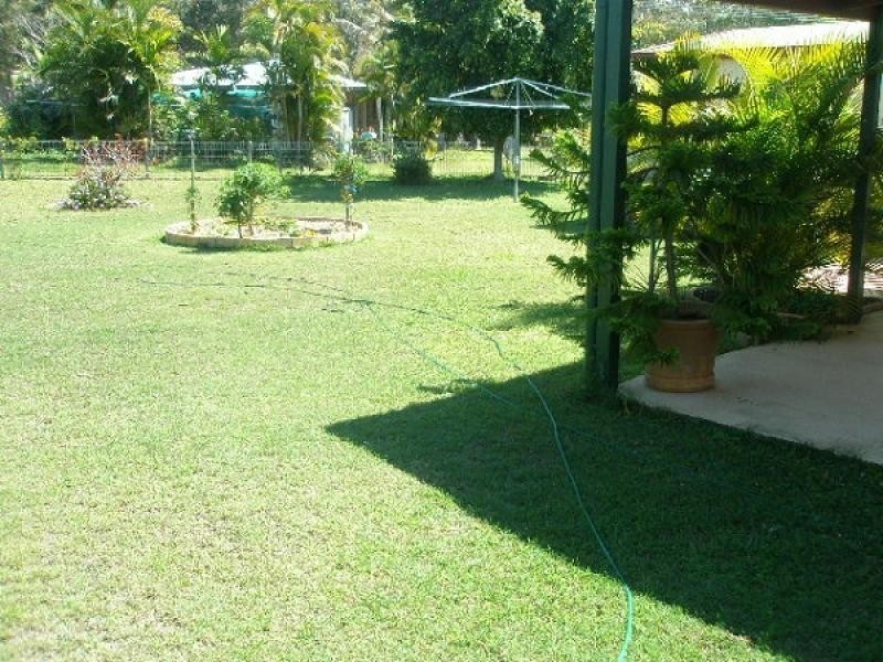 5 Travis Road, Burrum Heads QLD 4659