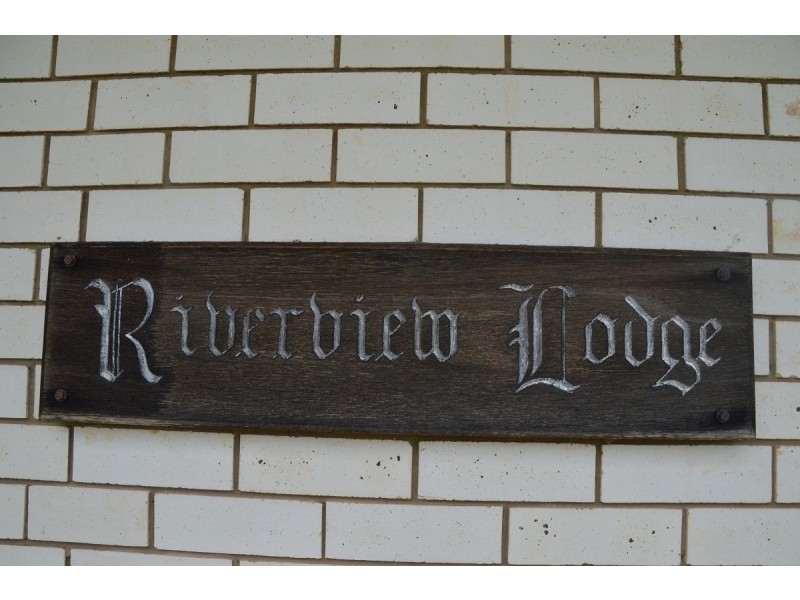 69 Riverview Dr, Burrum Heads QLD 4659