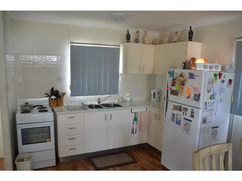 69 Riverview Dr, Burrum Heads QLD 4659