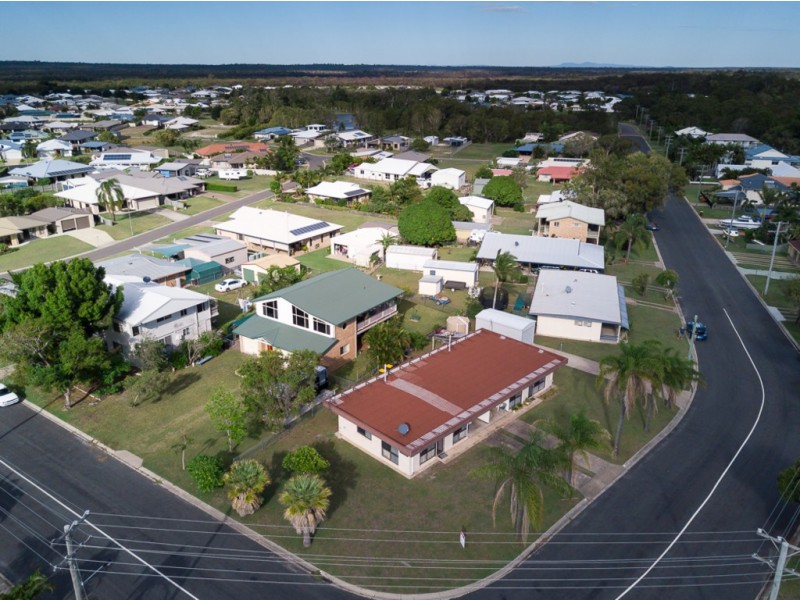 69 Riverview Dr, Burrum Heads QLD 4659