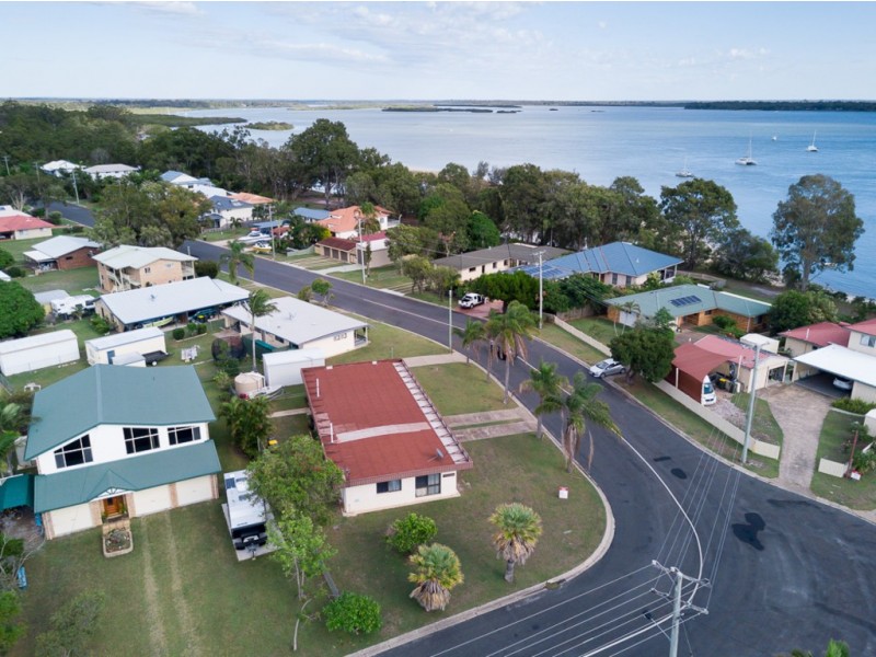 69 Riverview Dr, Burrum Heads QLD 4659
