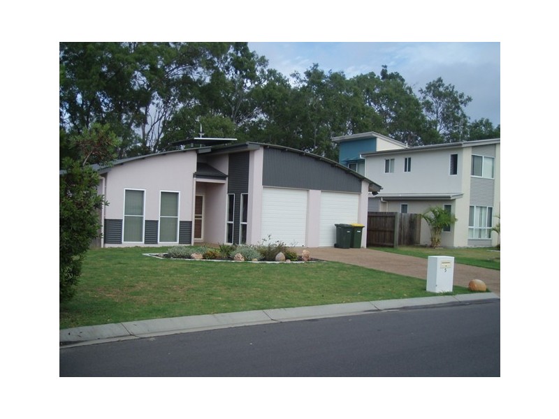 5 Brackish Court, Toogoom QLD 4655