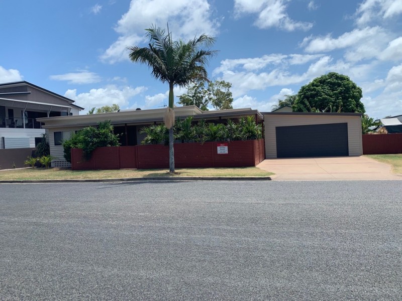 8 Ross Street, Burrum Heads QLD 4659