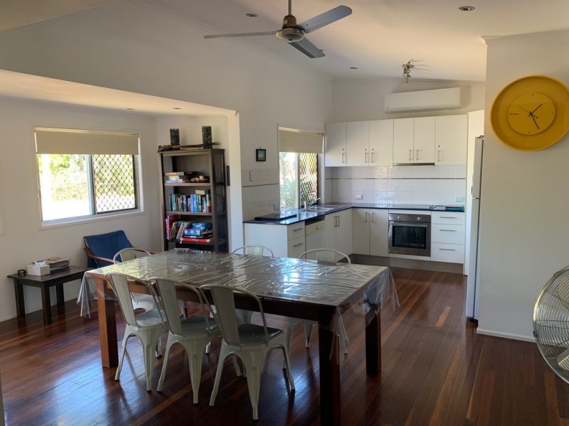 8 Ross Street, Burrum Heads QLD 4659