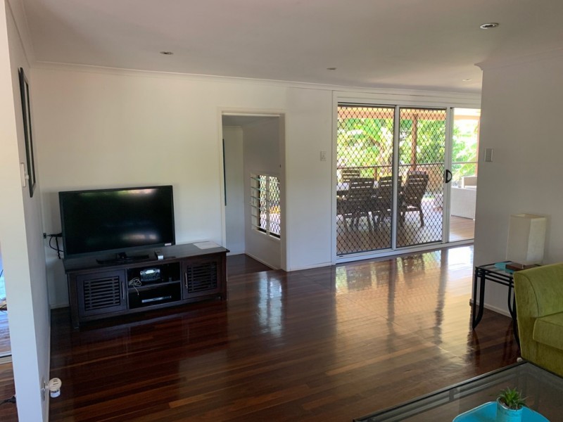 8 Ross Street, Burrum Heads QLD 4659