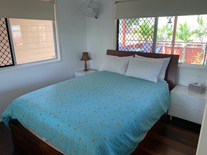 8 Ross Street, Burrum Heads QLD 4659