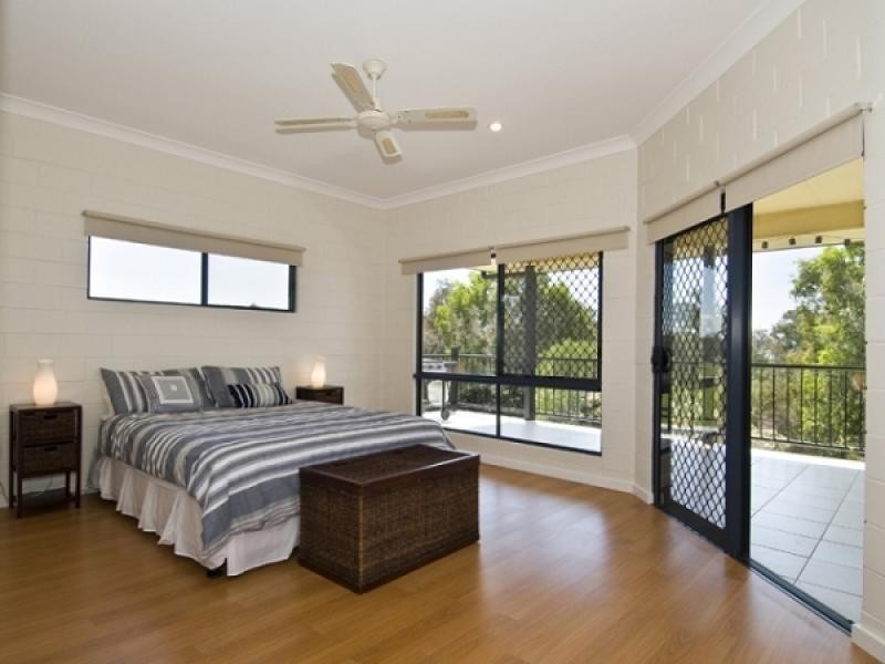 6 Tamarind Close, Burrum Heads QLD 4659