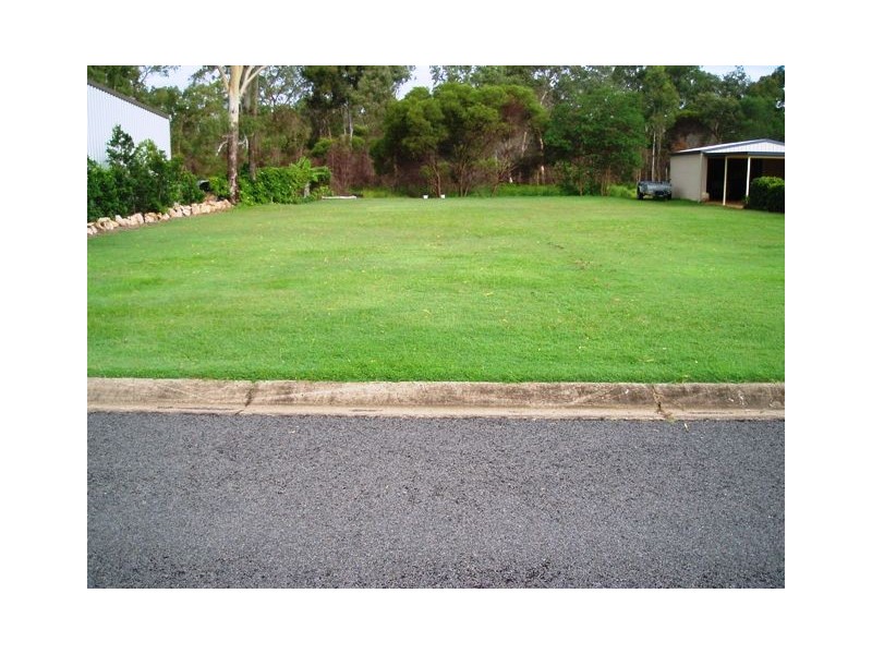 4 Simpson Street, Burrum Heads QLD 4659