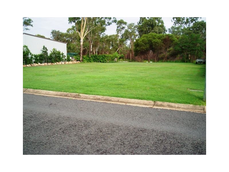 4 Simpson Street, Burrum Heads QLD 4659