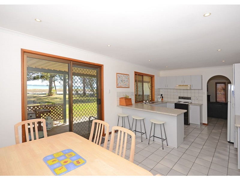 96 Riverview Drive, Burrum Heads QLD 4659