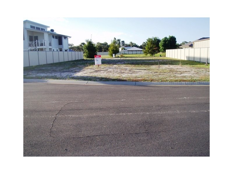 8 Traviston Way, Burrum Heads QLD 4659