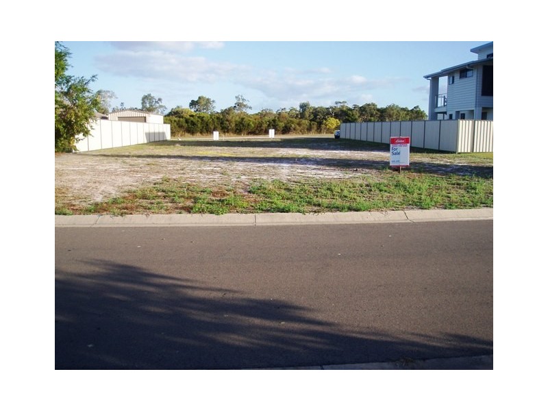8 Traviston Way, Burrum Heads QLD 4659