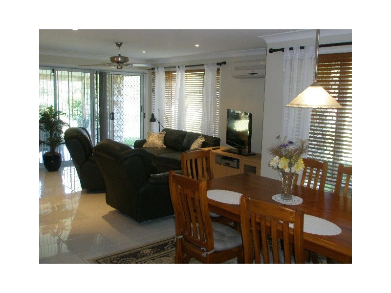 33 Lucas Drive, Burrum Heads QLD 4659