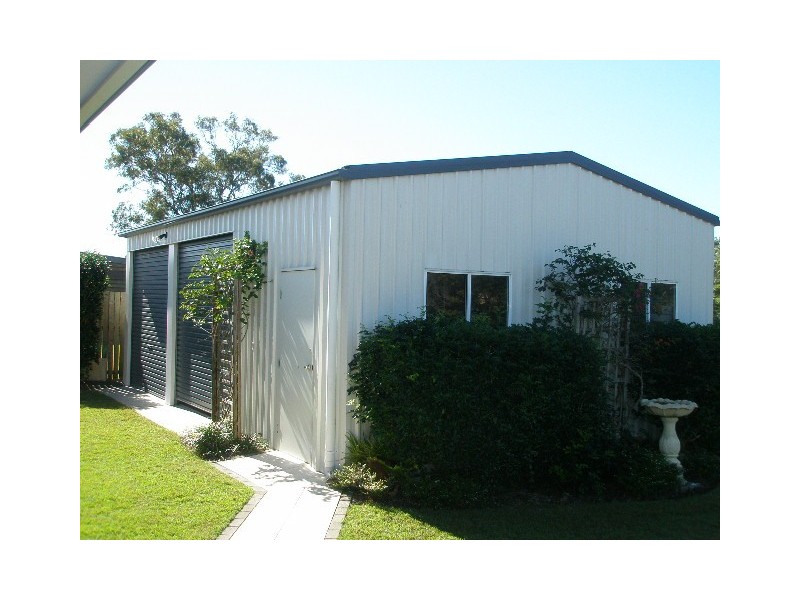 33 Lucas Drive, Burrum Heads QLD 4659