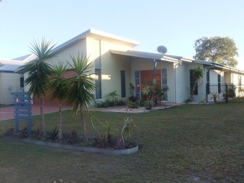 8 Barramundi Drive, Burrum Heads QLD 4659