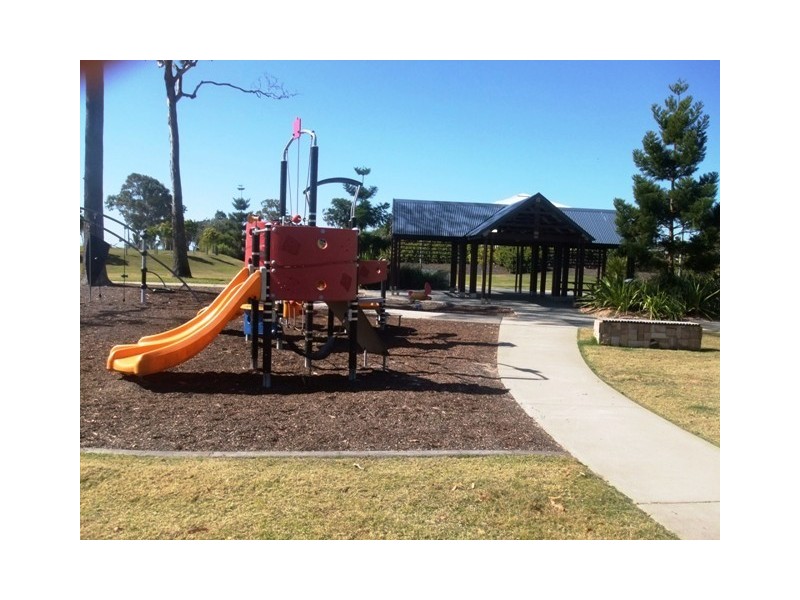 8 Barramundi Drive, Burrum Heads QLD 4659