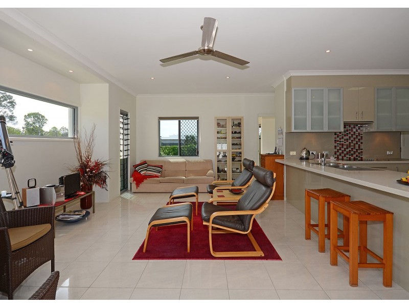 42 Travston Way, Burrum Heads QLD 4659