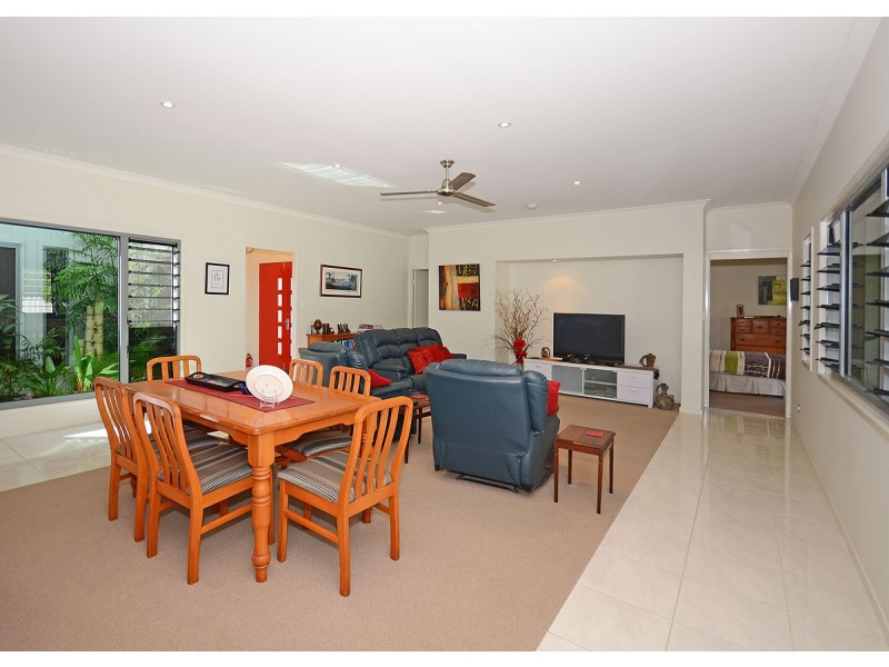 42 Travston Way, Burrum Heads QLD 4659