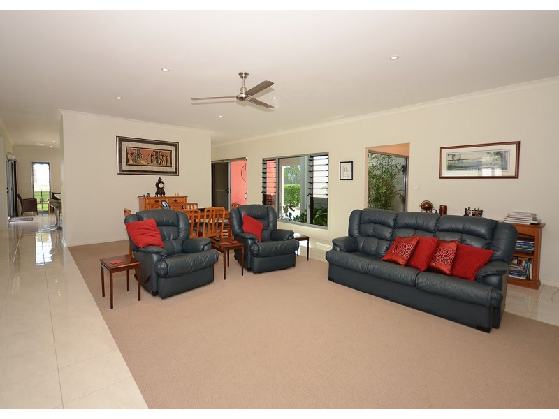 42 Travston Way, Burrum Heads QLD 4659