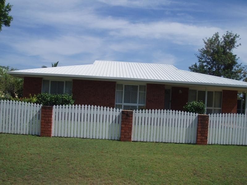 17 Hoffman Street, Burrum Heads QLD 4659