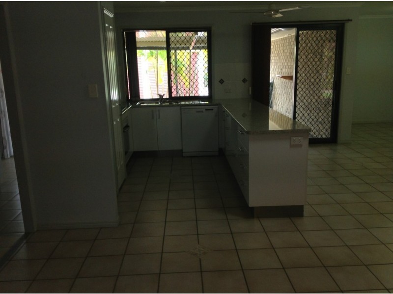 32 Beach Drive, Burrum Heads QLD 4659