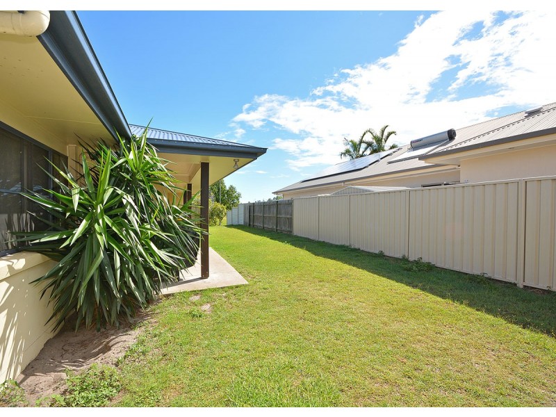 8 Krista Court, Burrum Heads QLD 4659