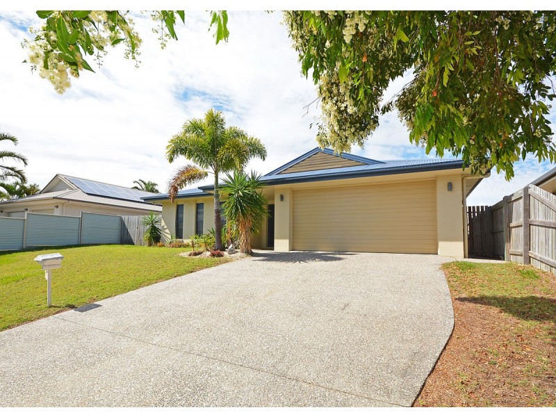 8 Krista Court, Burrum Heads QLD 4659