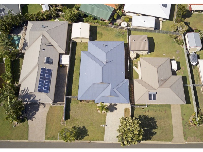 8 Krista Court, Burrum Heads QLD 4659
