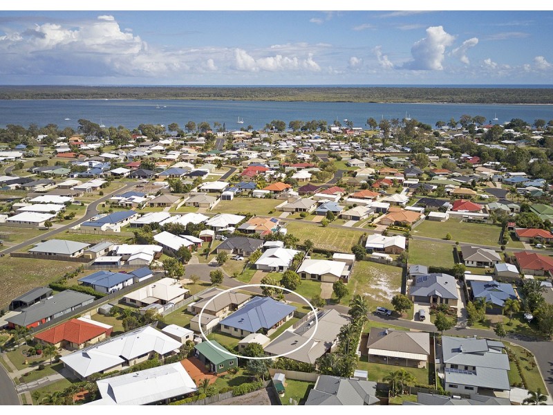 8 Krista Court, Burrum Heads QLD 4659