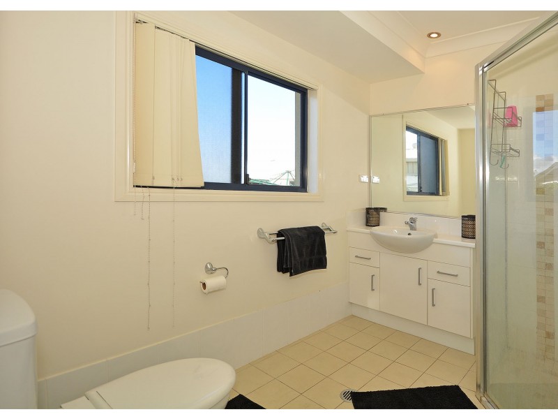 8 Krista Court, Burrum Heads QLD 4659