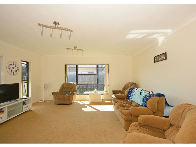 8 Krista Court, Burrum Heads QLD 4659