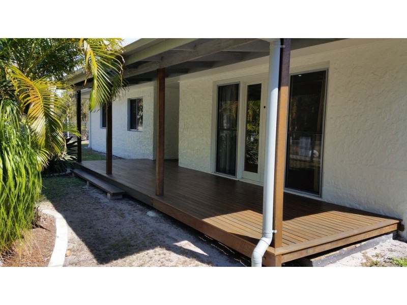 37 Burrum Heads Road, Burrum Heads QLD 4659