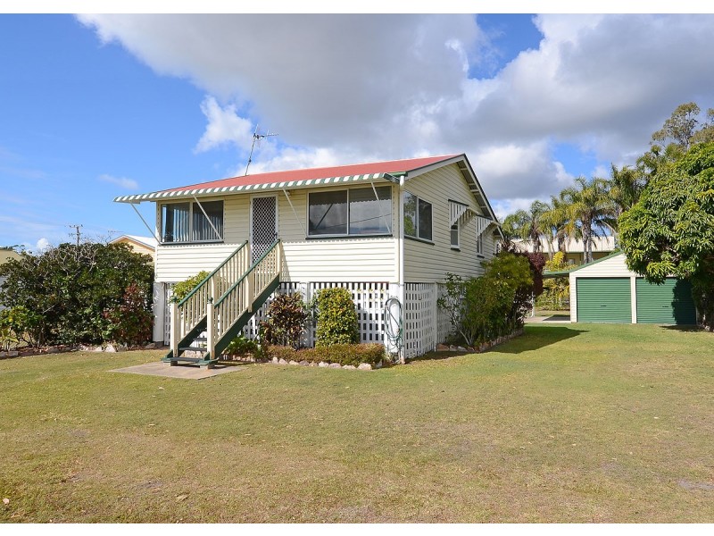 11 Burrum Street, Burrum Heads QLD 4659