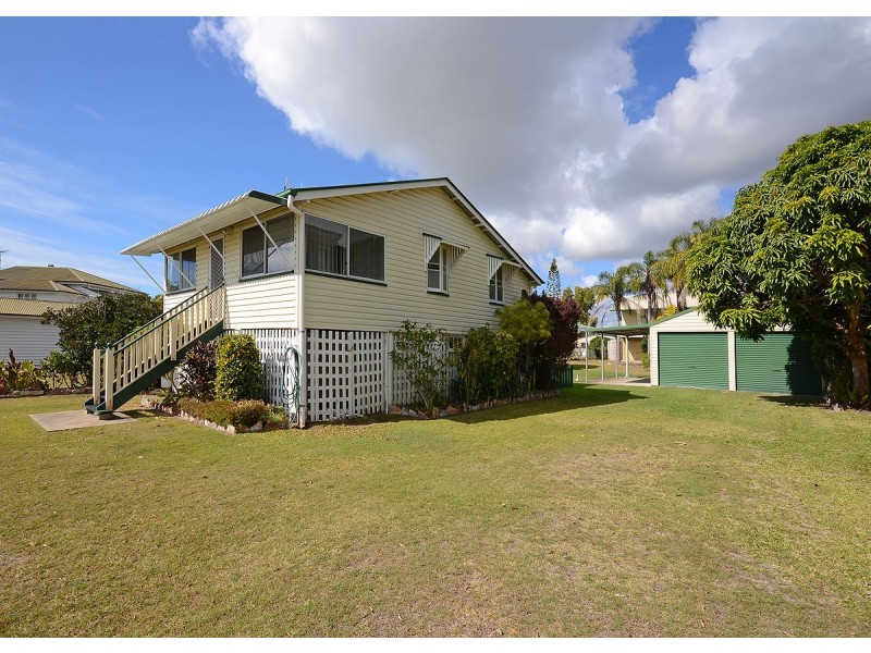 11 Burrum Street, Burrum Heads QLD 4659