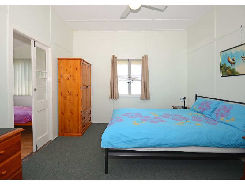 11 Burrum Street, Burrum Heads QLD 4659
