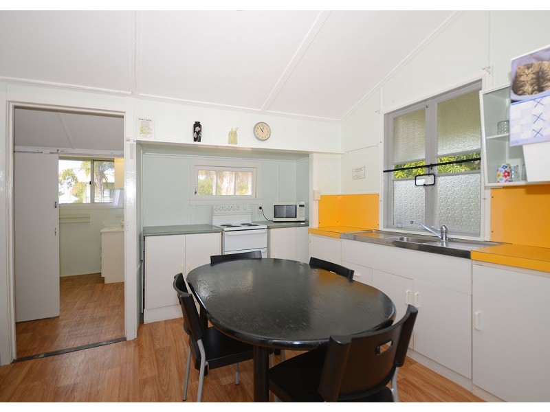 11 Burrum Street, Burrum Heads QLD 4659