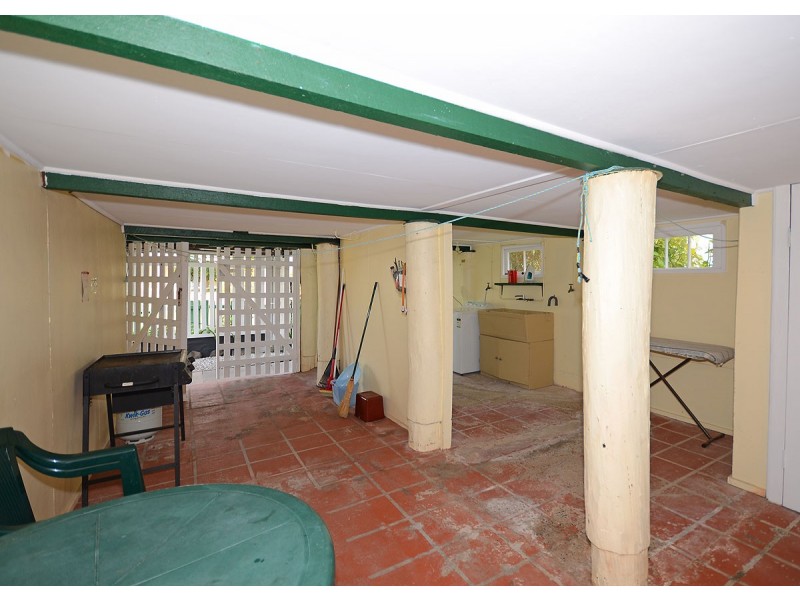 11 Burrum Street, Burrum Heads QLD 4659