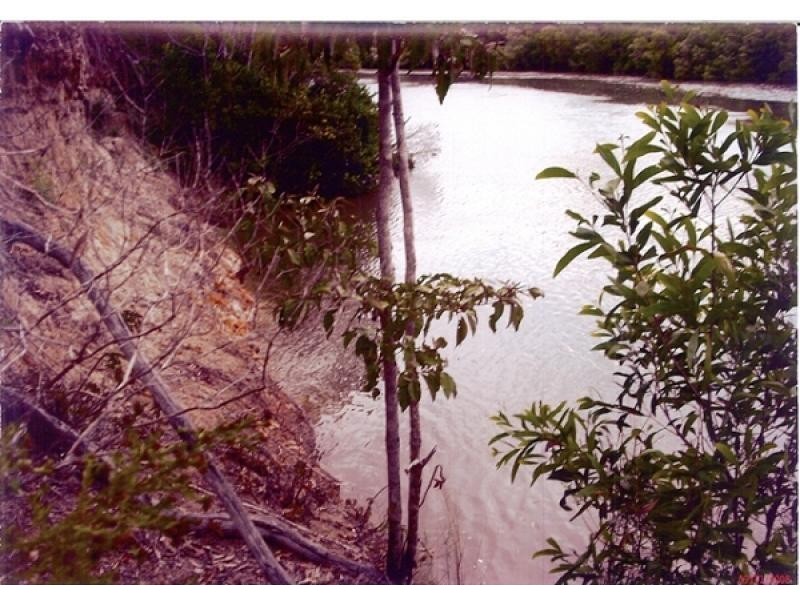 32-34 South Heath Rd, Burrum River QLD 4659