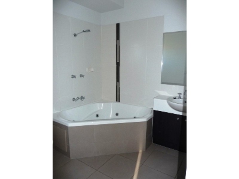 Villa 2/5 Seaway Pde, Toogoom QLD 4655
