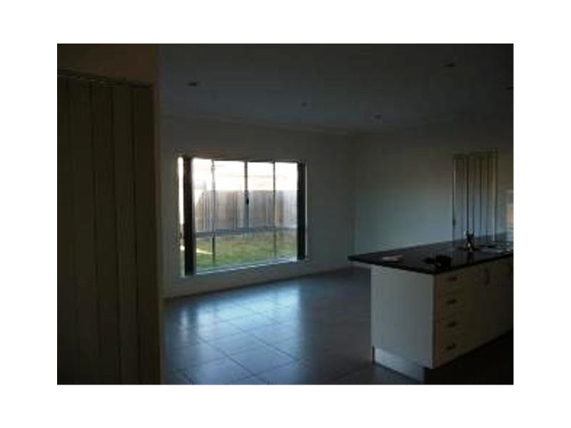 Villa 2/5 Seaway Pde, Toogoom QLD 4655