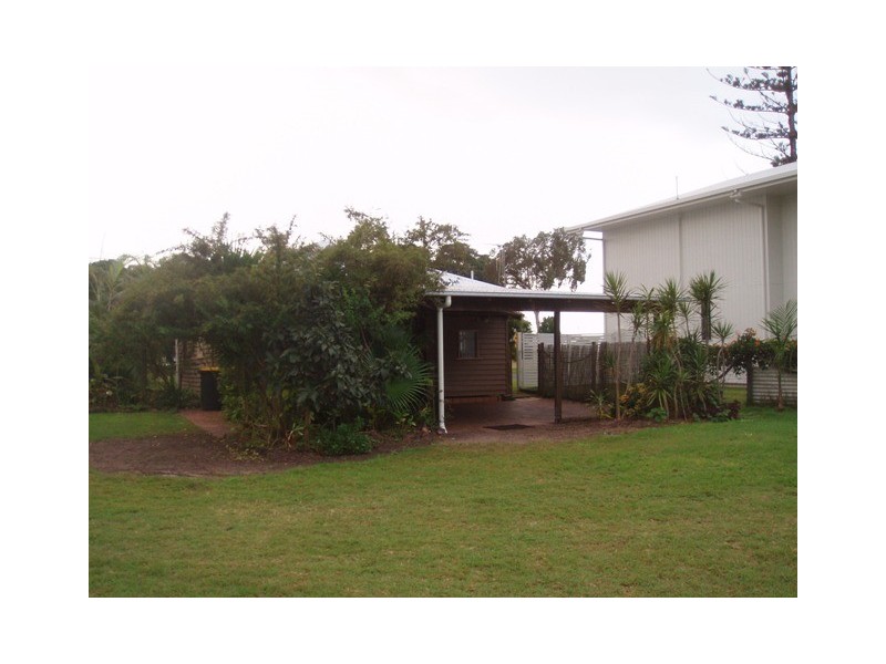 33 Burrum Street, Burrum Heads QLD 4659