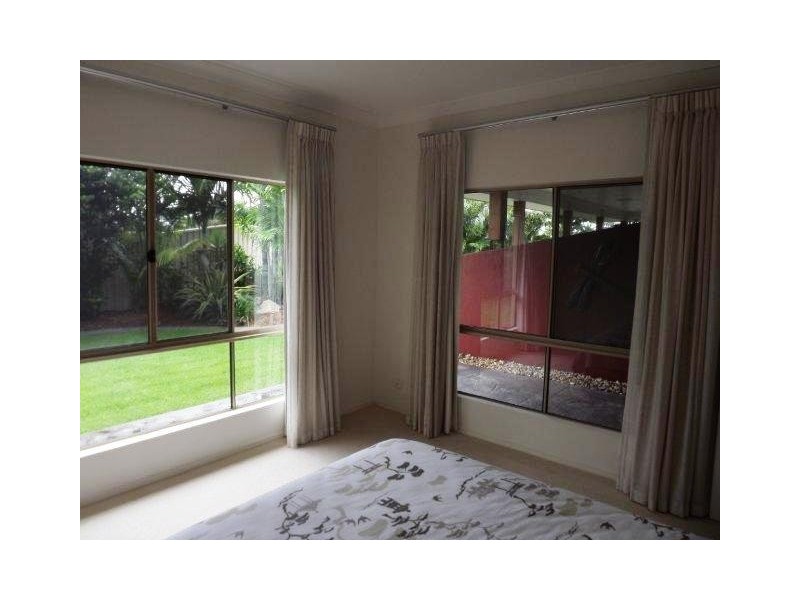 6 Krista Court, Burrum Heads QLD 4659