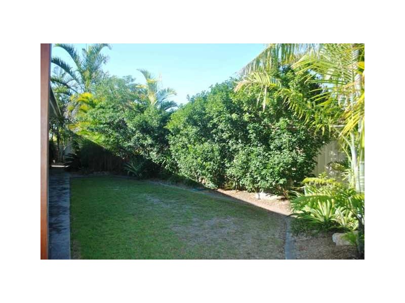 6 Krista Court, Burrum Heads QLD 4659