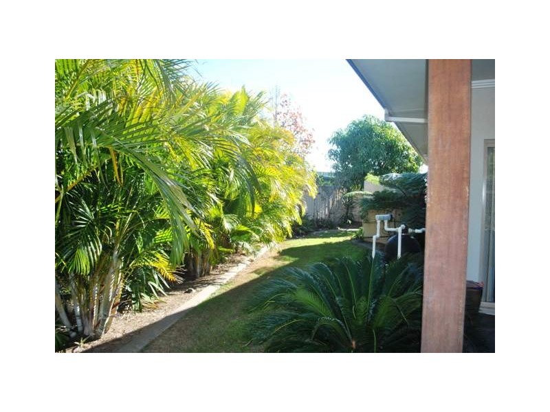 6 Krista Court, Burrum Heads QLD 4659