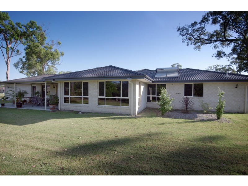 7 Elboz Crt, Burrum Heads QLD 4659