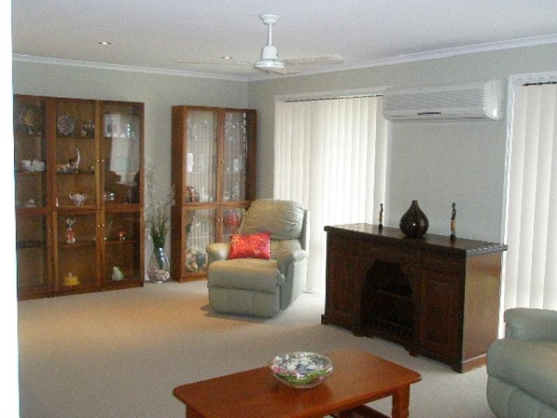 23 Lakes Boulevard, Burrum Heads QLD 4659