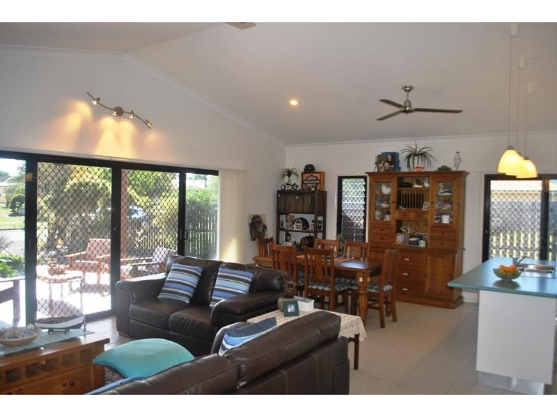 5 Beach Drive, Burrum Heads QLD 4659